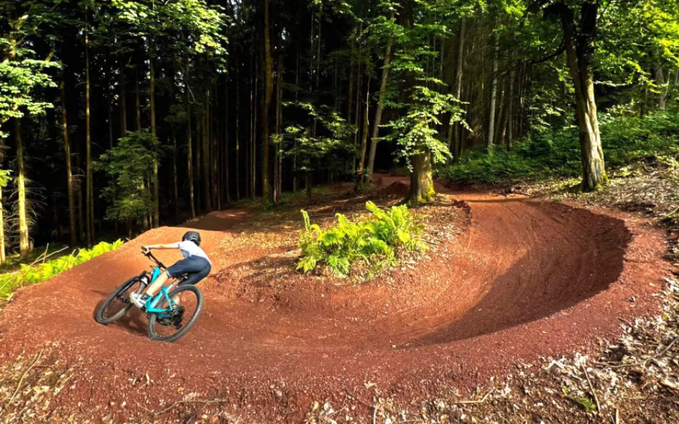 Náchod za chvíli otevře Lišáka, nový trail pro všechny nadšené bikery