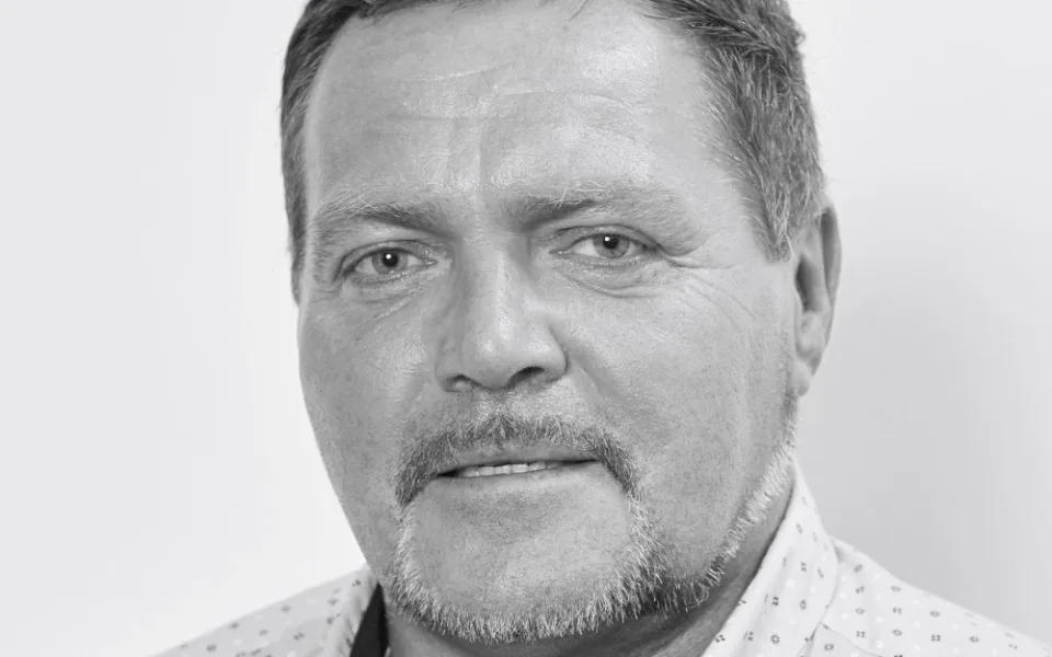Zemřel trutnovský zastupitel a ředitel Základní školy kpt. Jaroše