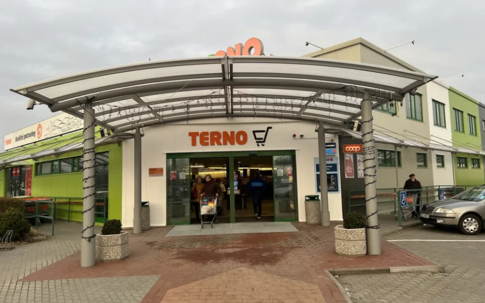 Terno v Hradci Králové se změnilo na tradiční český obchod v moderním prostředí a designu, který využívá nejnovější technologie