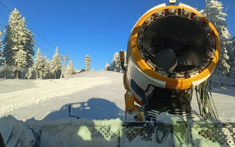 Anděl je pod metrem sněhu, na lyžích a prknech ho můžou zájemci zkusit už zítra