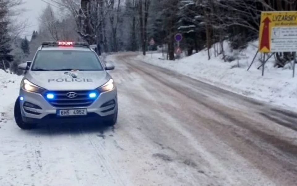 size3-17327840655476-207-spatne-parkujici-ridice-na-serlichu-ma-na-musce-policie