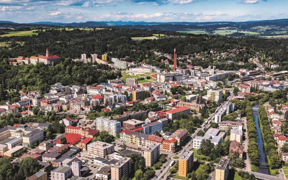 Povodně, poplatky i kultura: Náchod bude občany informovat pomocí mobilní aplikace