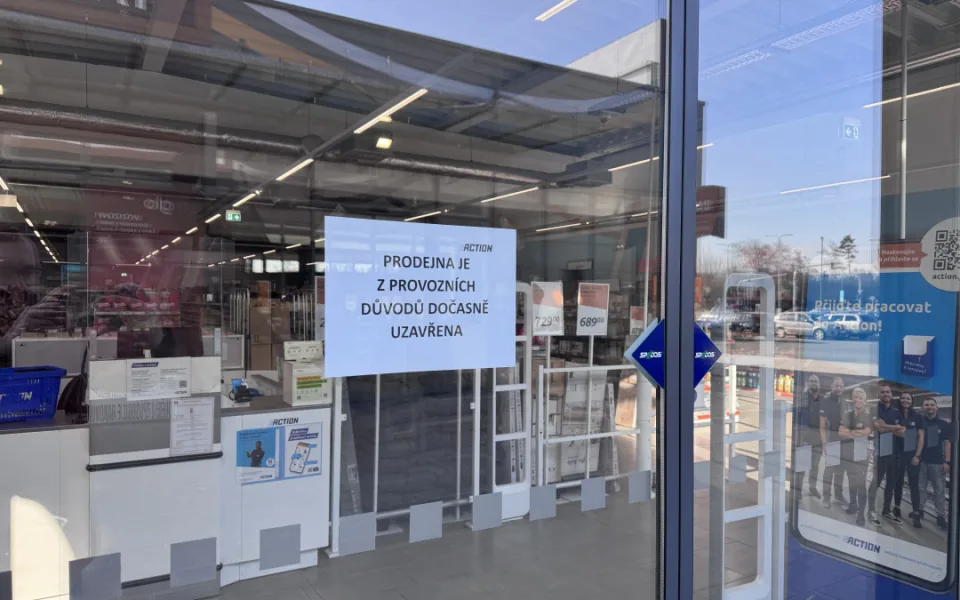 Mladík v Hradci si asi oběti vybral náhodně, terorismu nic nenasvědčuje