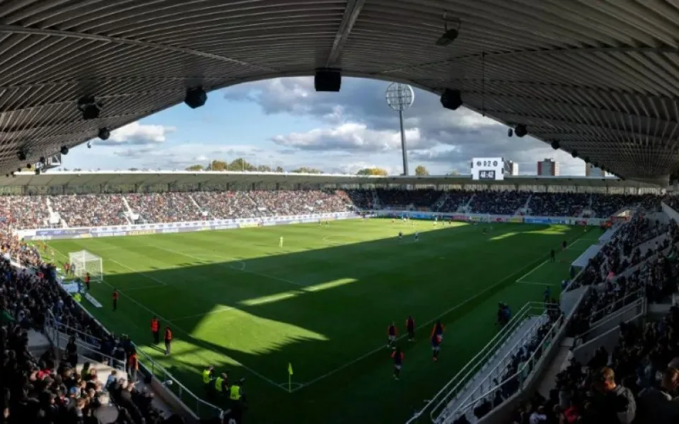 Česká fotbalová reprezentace má namířeno pod hradecká lízátka, vstupenky ještě jsou