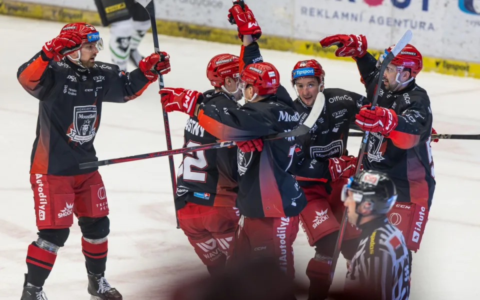 Bookmakeři mají večerní bitvu v Mladé Boleslavi za vyrovnanou, Hradec hraje o semifinále