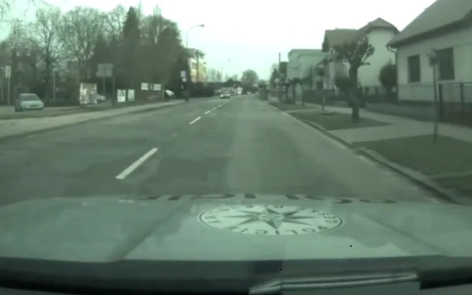 Opilý muž si půjčil auto a jel bez řidičáku. Hrozí mu až dva roky vězení