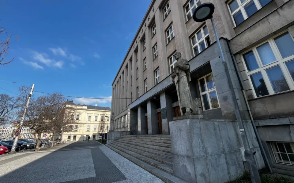 Soud rozhodne v kauze miliardové zakázky na přestavbu náchodské nemocnice