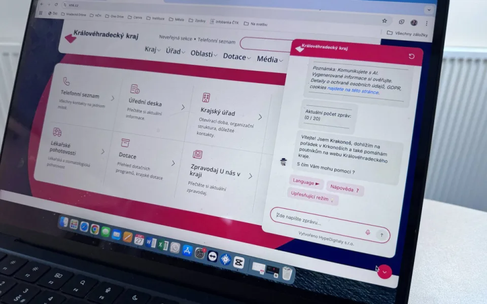 Královéhradecký kraj spustil AI chatbota Krakonoše na svém webu