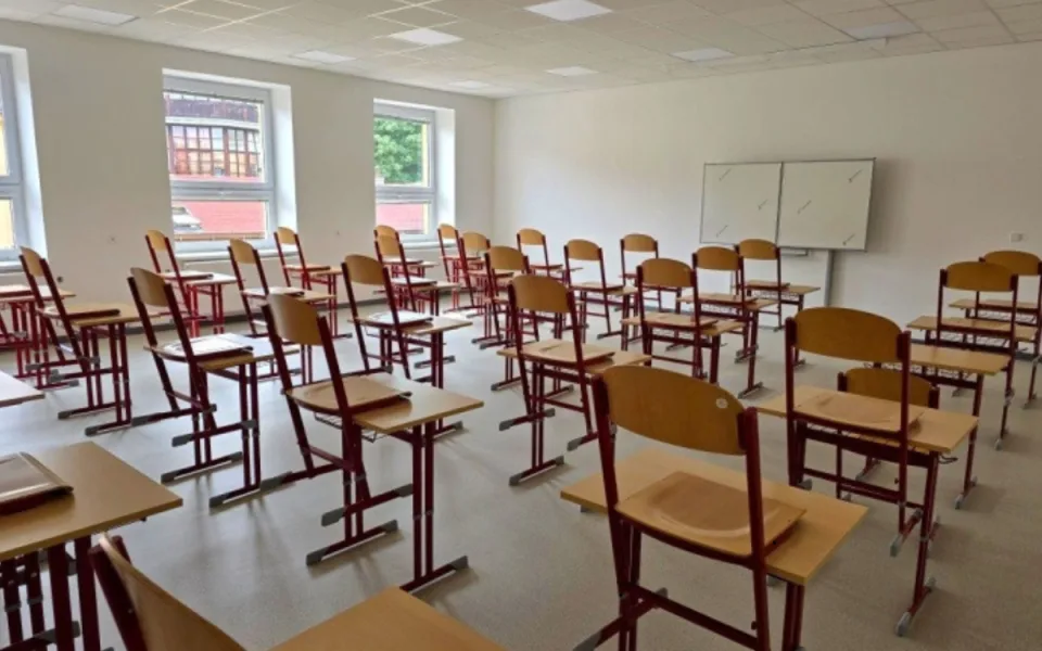 Modernizace školy ve Dvoře Králové: nové učebny a lepší podmínky pro 625 studentů