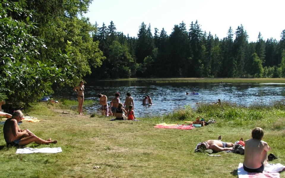 Zlomeniny, úpal a dehydratace. Léto může být stejně nebezpečné jako zábavné