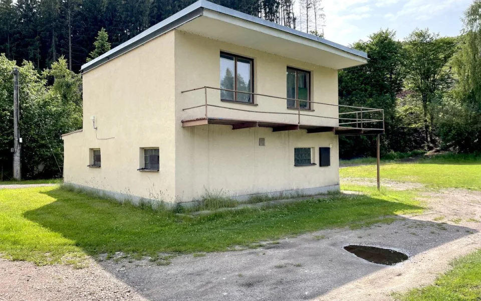 Trutnov začíná s výstavbou nových kabin na fotbalovém stadionu v Libči