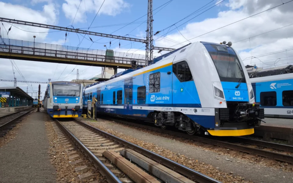 RegioPantery na Královéhradecku za rok ujely vzdálenost delší než je vzdálenost na Měsíc