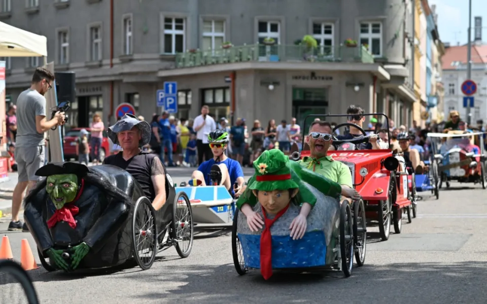 Hradec o víkendu ožije evropským šampionátem vozítek s pedály