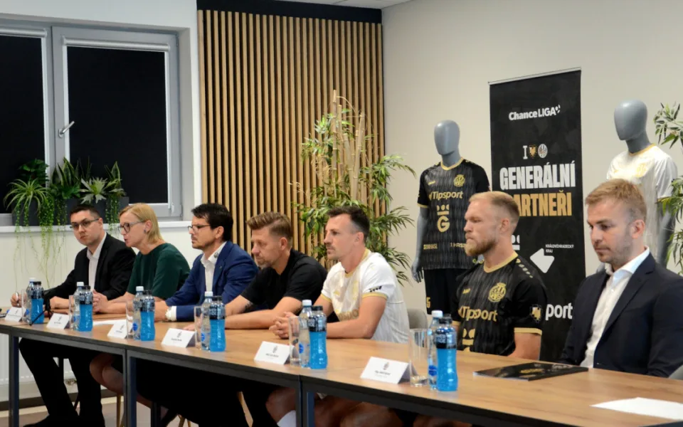 O prodeji fotbalového klubu bude jasněji na konci července