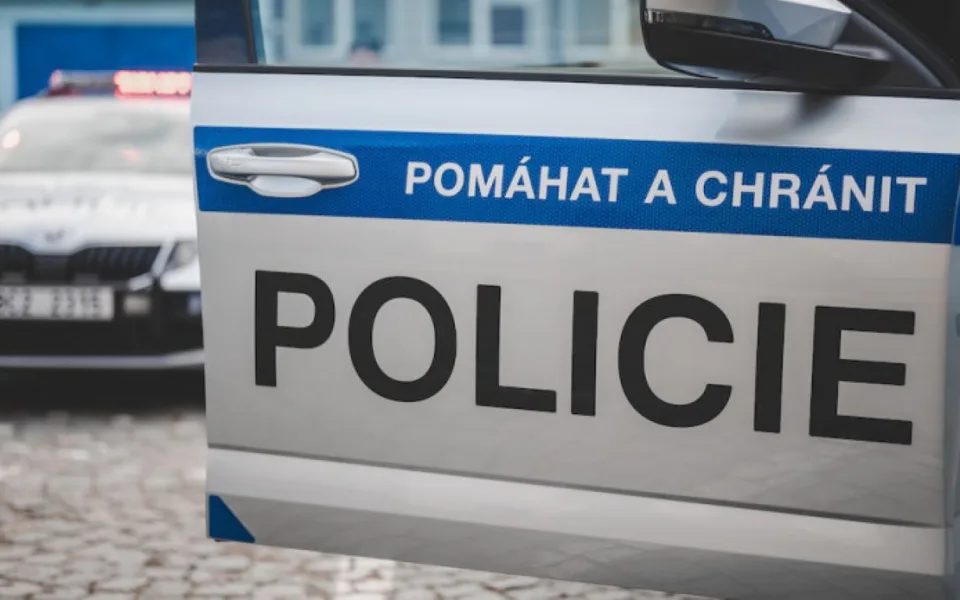 Pátrání po pohřešované dívce z Broumovska skončilo šťastně, už je v bezpečí
