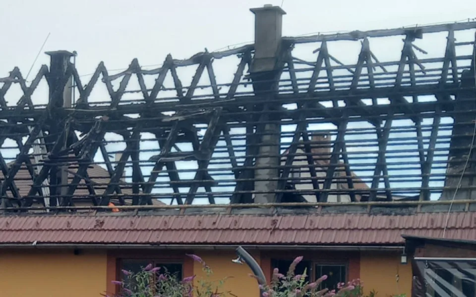 Na letošní léto nebude v dobrém vzpomínat rodina z Kopidlna, její dům pohltily plameny