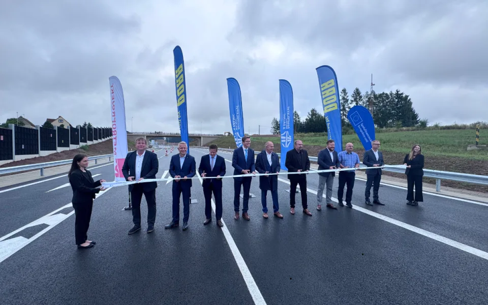 Za pět minut kolem Nové Paky. Otevřel se obchvat města, zatím bez sjezdu do centra