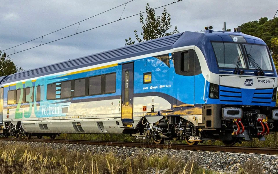Na cestující čeká výluka na trati z Červeného Kostelce do Trutnova