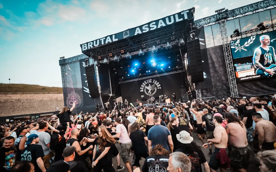 Festival BrutalAssault patřil k těm klidnějším. Policie řešila hlavně krádeže