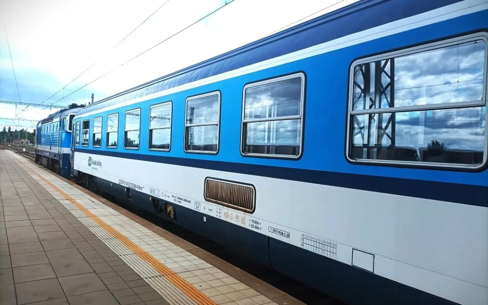 Mezi Policí a Broumovem nepojedou vlaky. Čeká je skoro dvouměsíční výluka
