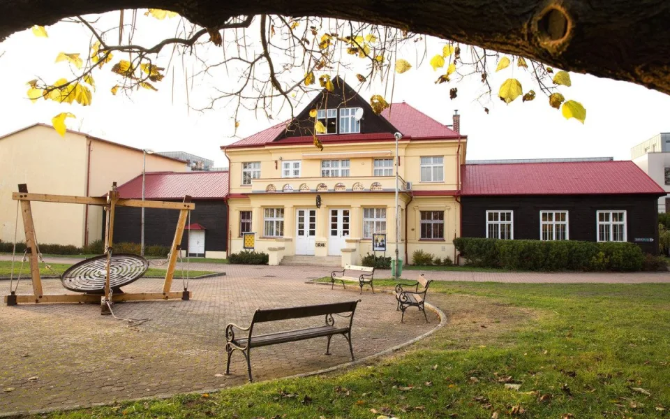 Hradecké Divadlo Drak uvede v sezoně 2025/2026 tři premiéry. První bude 11. října