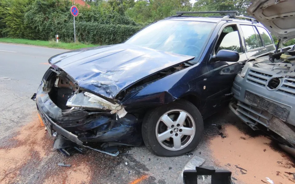 Řidič v Hradci neměl papíry ani pojištění auta, zato nadýchal přes čtyři promile