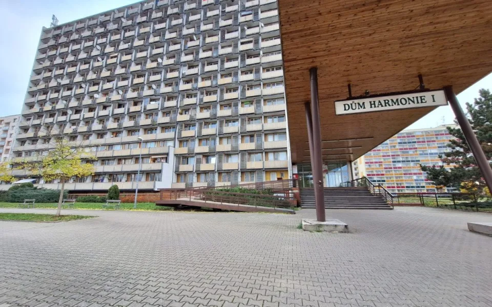 Hradec Králové má tři nabídky v půlmiliardovém tendru na opravu domu pro seniory