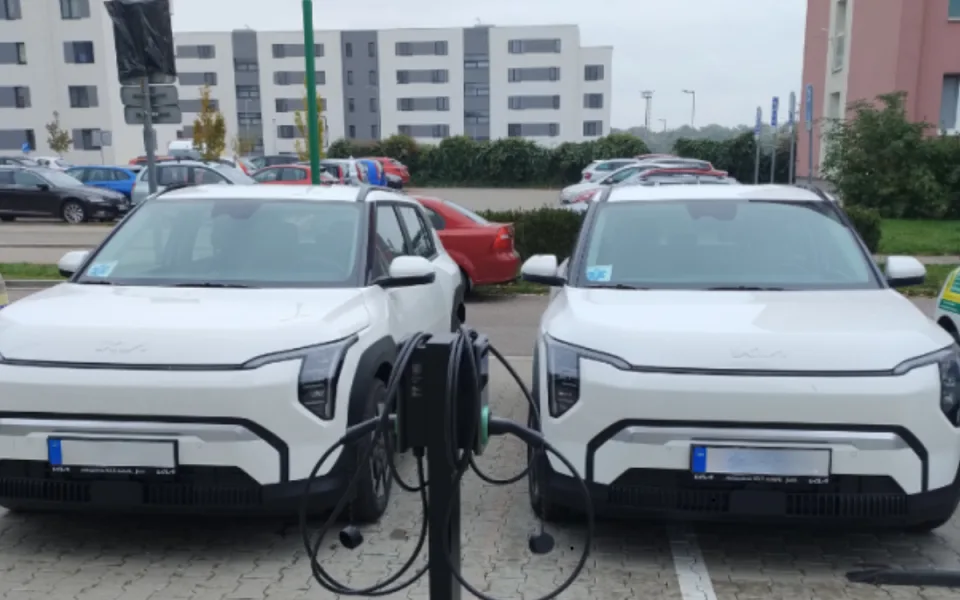 Jaroměř pořizuje elektromobily pro terénní pečovatelskou službu