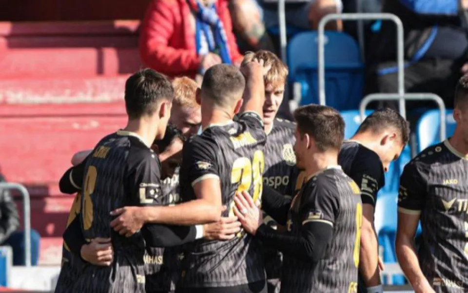 Fotbalistům Ostravy nevyšla premiéra pod Galáskem, Hradci doma podlehli 0:1