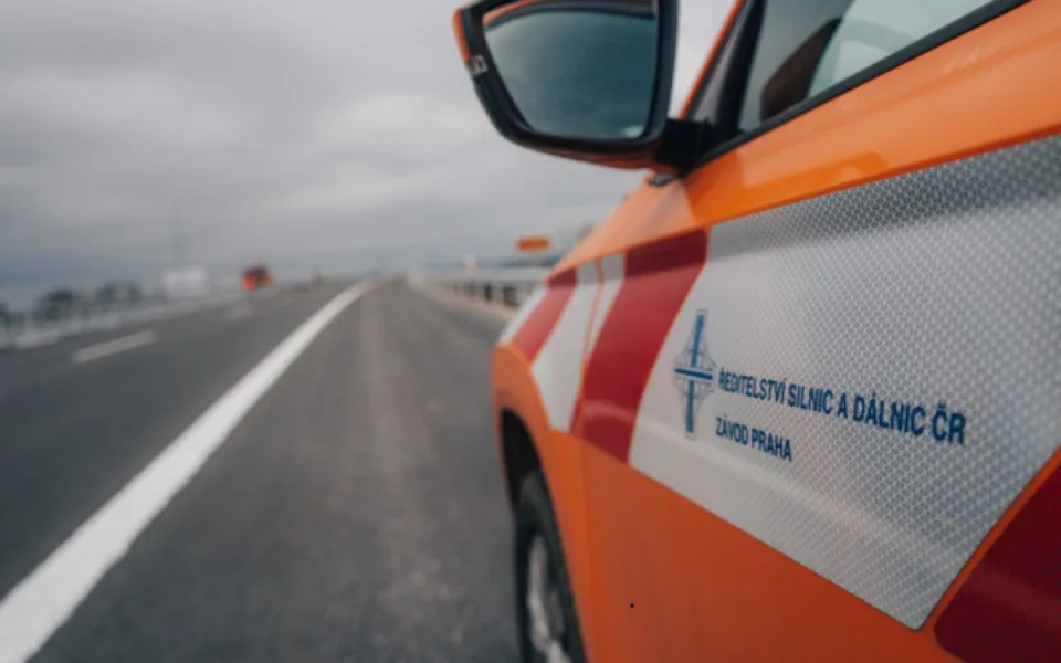Policie zasahuje u Ředitelství silnic a dálnic v Hradci Králové a na pražském Kačerově
