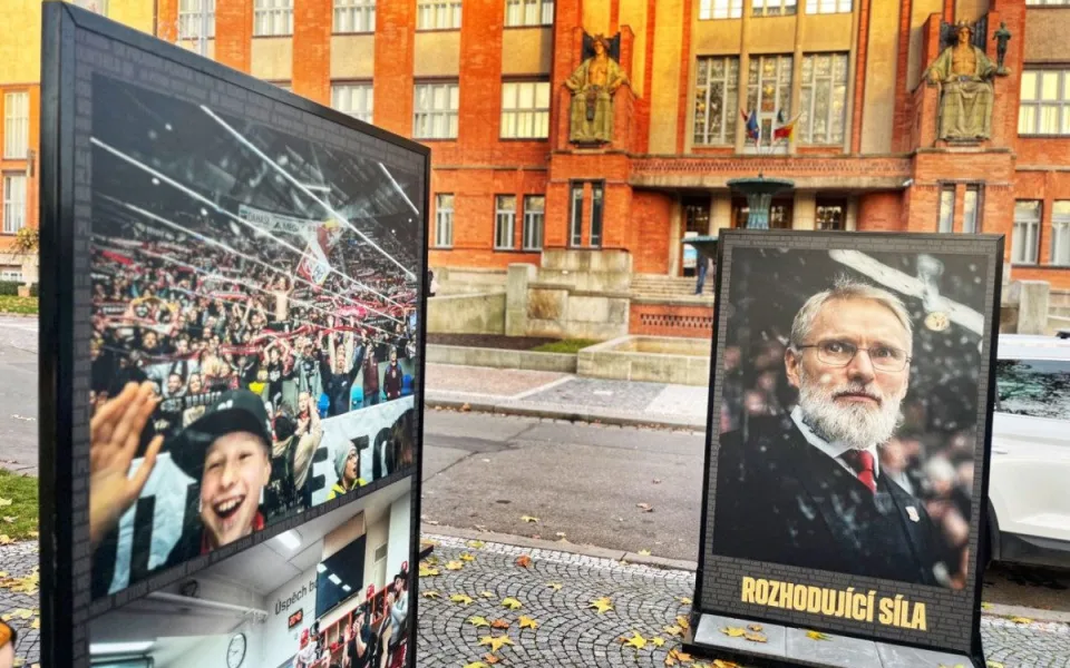 Fanoušci už za pár hodin uloví podpisy a fotky hradeckých hokejových hvězd