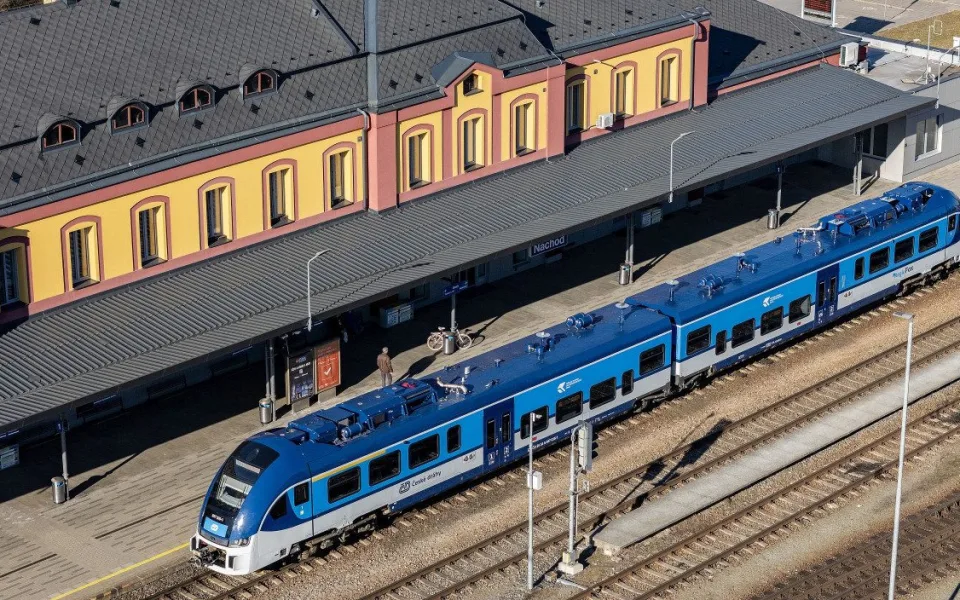 S novým jízdním řádem se zrychlí spojení mezi Hradcem Králové a Rychnovem