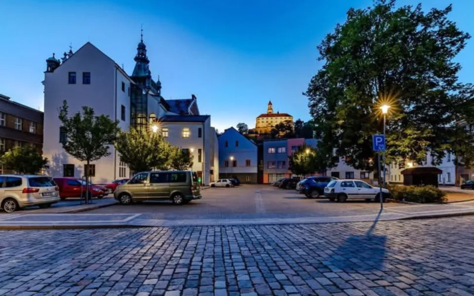 Náchod připravil rekordní rozpočet. Peníze pošle do silnic, školství i bezpečnosti