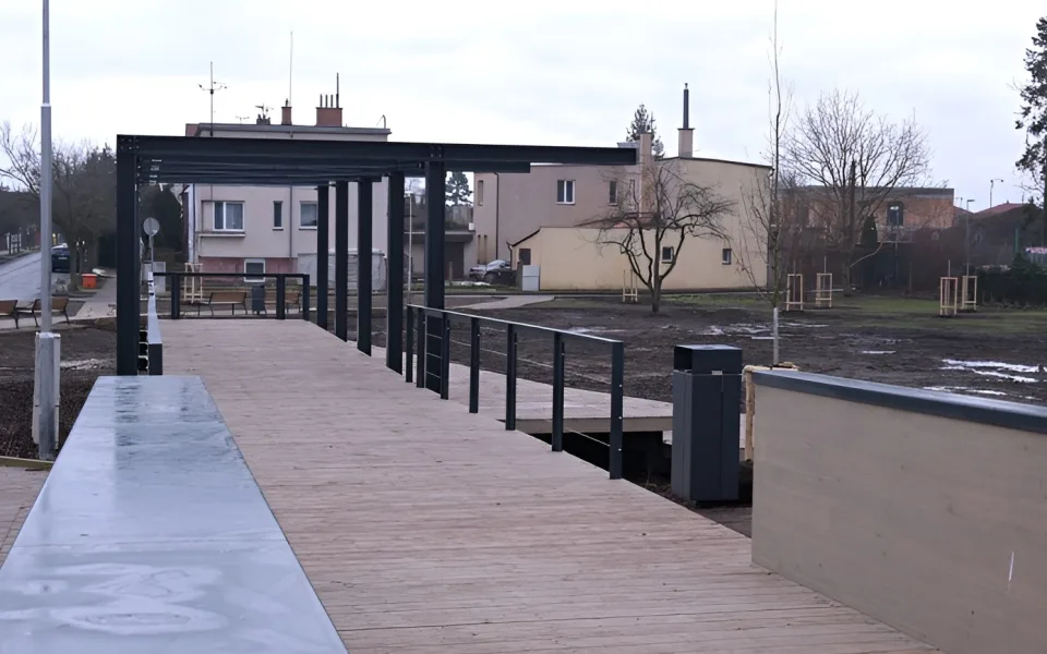 Hradecká čtvrť Kukleny se dočkala nového prostoru pro odpočinek.