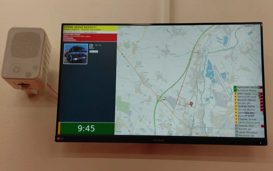 Dobrovolným hasičům v Lochenicích pomůže s výjezdy automatizovaná zbrojnice. Foto: Se svolením Nadace ČEZ