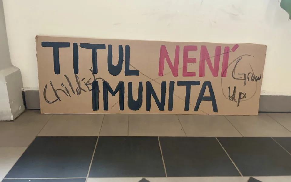 plakáty na Filozofické fakultě UHK
