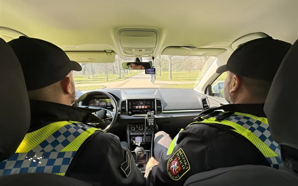 Neobvyklé vysvětlení řešili strážníci Městské policie Hradec Králové na pěší zóně u Atria.