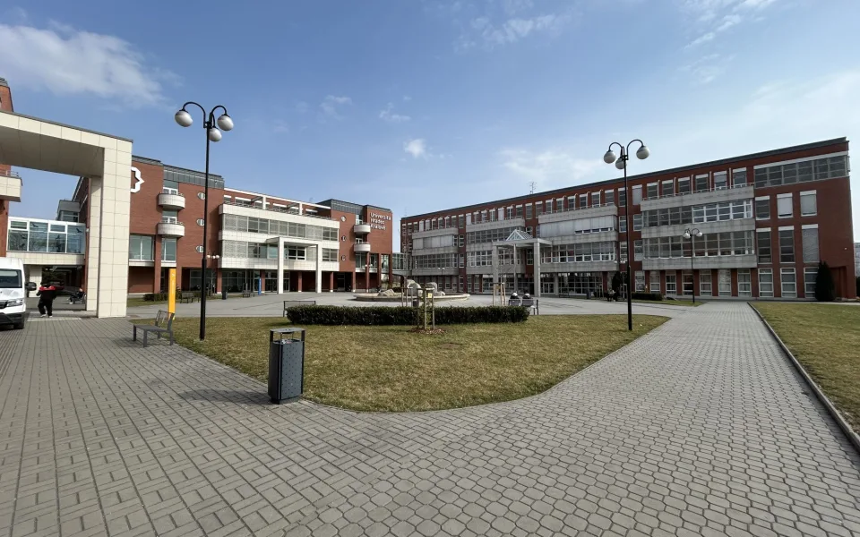 Univerzita Hradec Králové