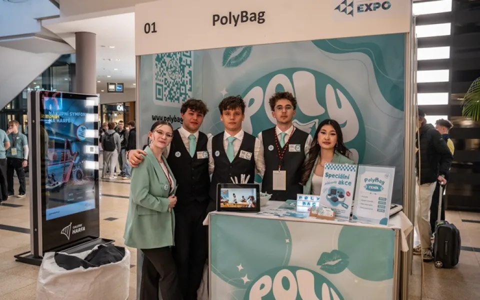 Studenti z uspěli s projekty, které kombinují ekologii, technologie i praktické využití v každodenním životě.