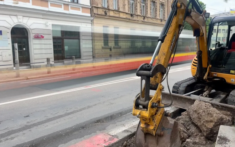 Opravy hradecké ČSA podle primátorky Ironmana ani divadelňák neovlivní