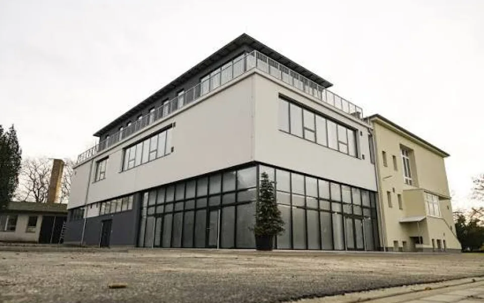 Děti se konečně vrátí do školy v hradecké Malšově Lhotě, kolaudace je na světě