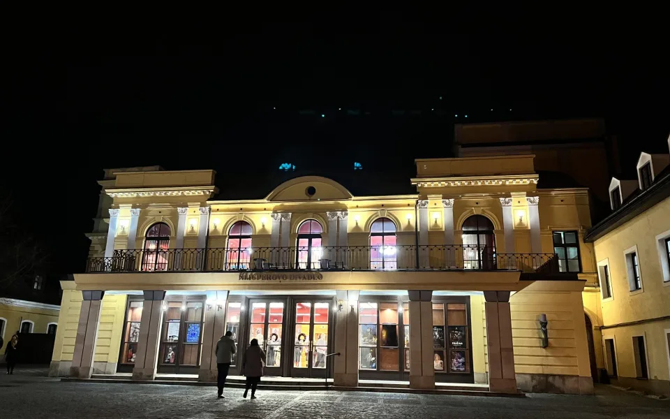 Záskok, Hana i vyprodané hity. Klicperovo divadlo čeká od zítřka souboj o vstupenky