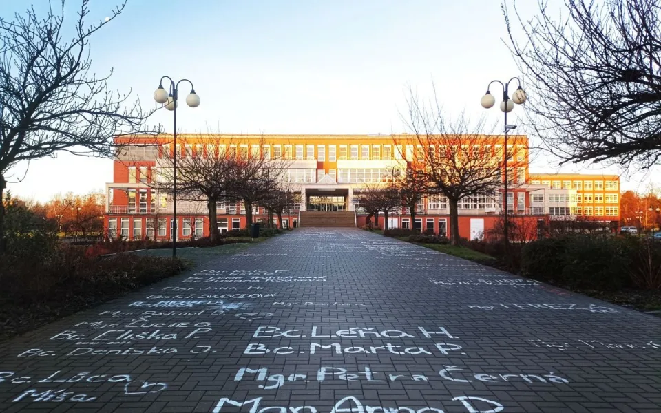 Na Univerzitu Hradec Králové se hlásí rekordní počet studentů