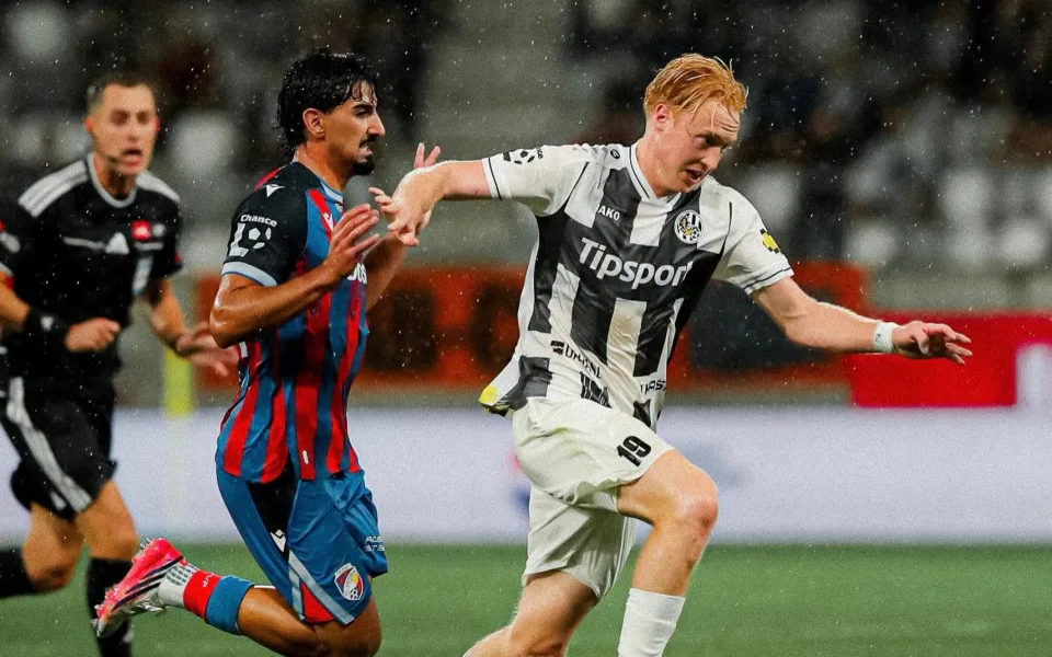 Hradec Plzeň nezlomil. V dešti bral bod za bezbrankovou remízu
