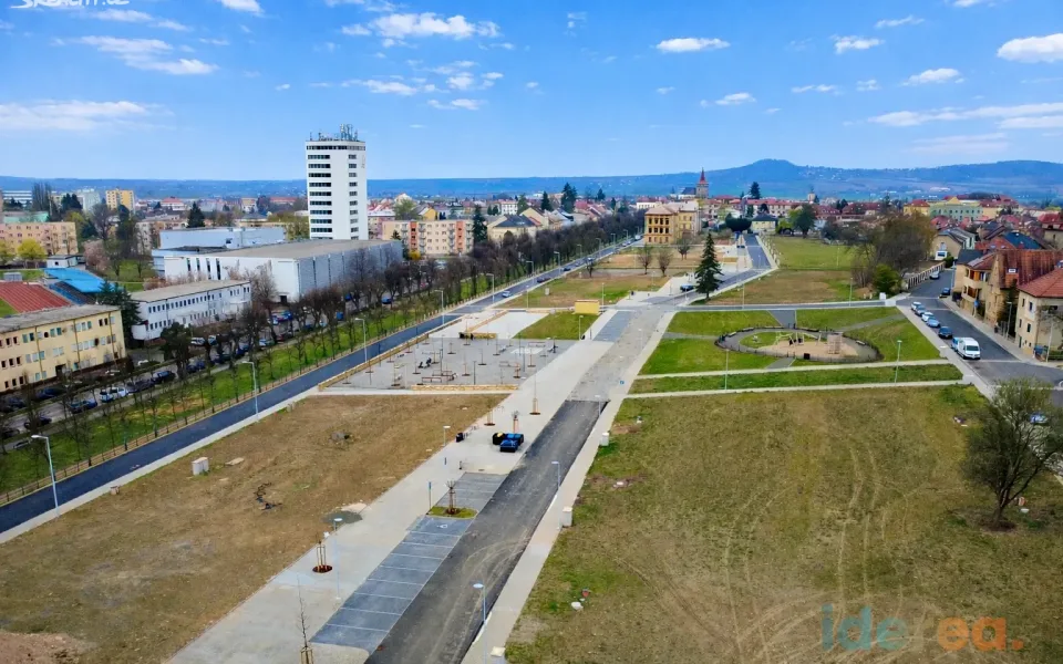 V dražbě pěti pozemků pro domky v areálu kasáren v Jičíně se žádný nevydražil
