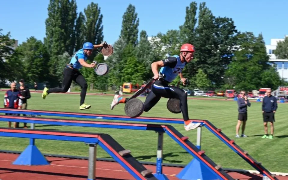 Hradec bude hořet sportem. Hasiči z celé republiky zabojují o tituly mistrů